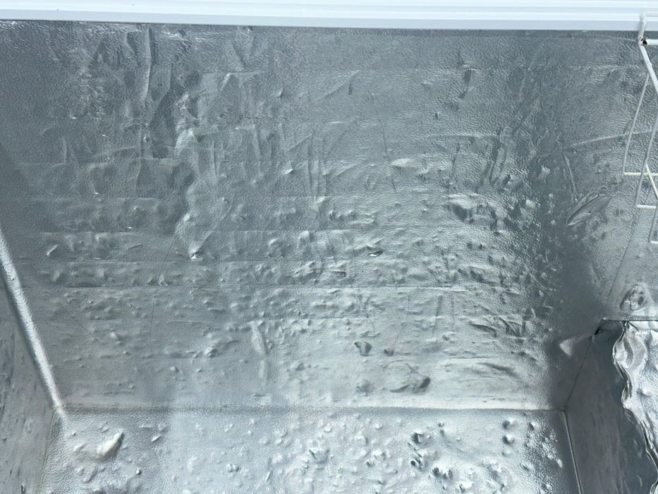 Продаём морозильник.
Полностью рабочий, хоет про