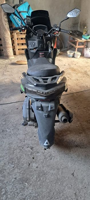 Мопед Bennali 200