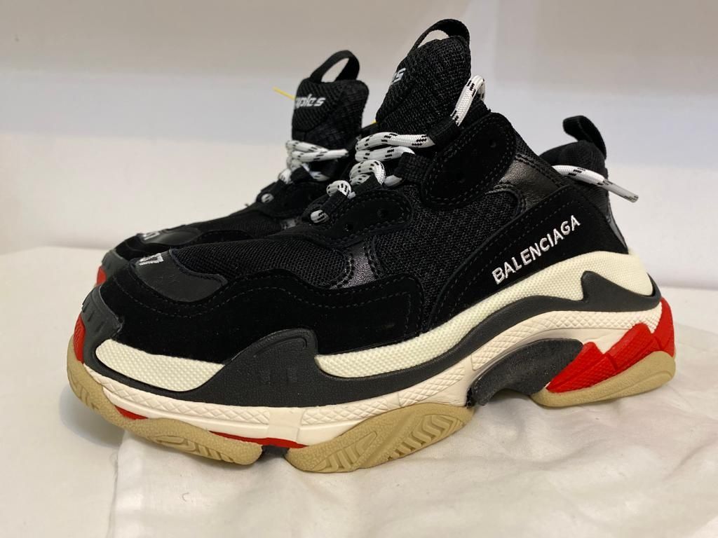 Balenciaga triple discount s olx