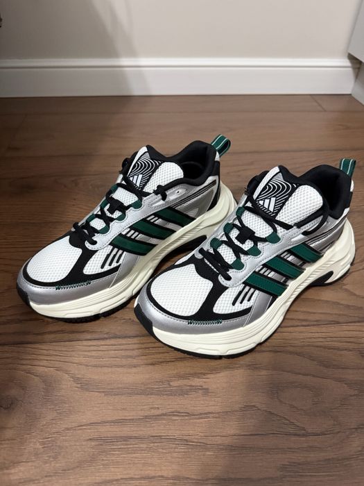 Новые кроссовки Adidas, оригинал