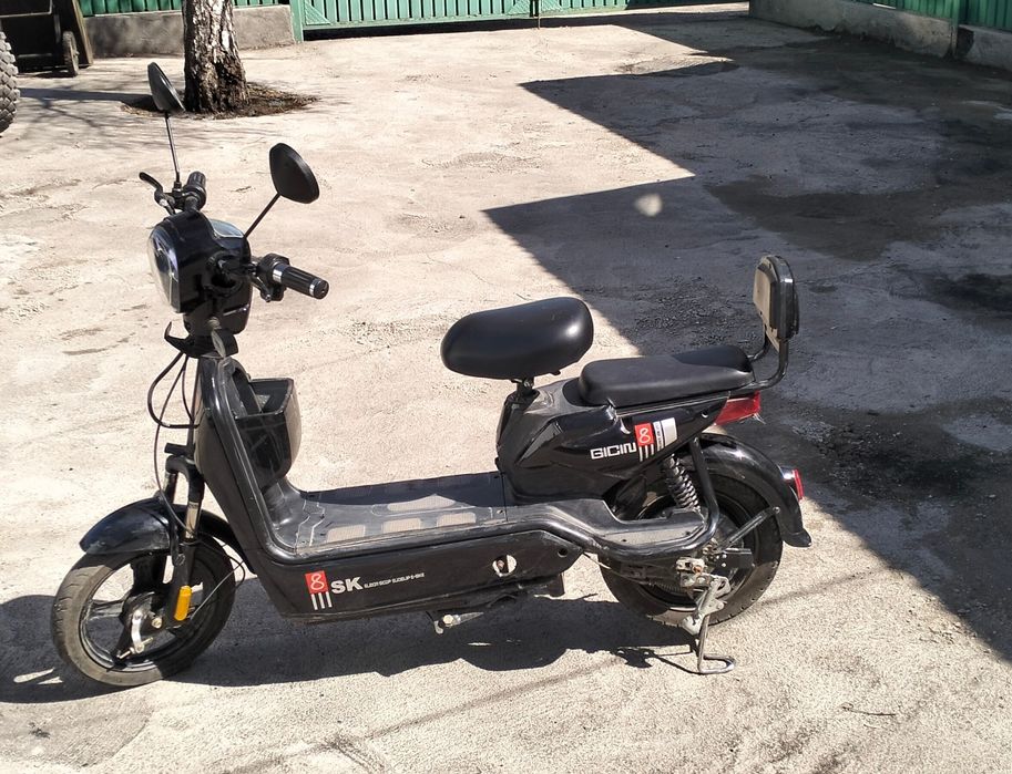 продам электро скутер ск8