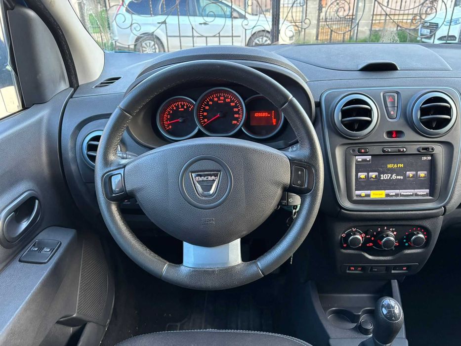 Dacia Lodgy Stepway 1.2 TCE / Fabricatie 06.2015/ 109000 km