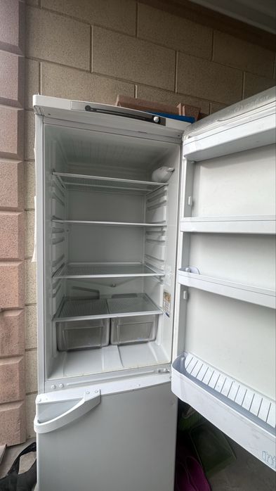 холодильник Indesit