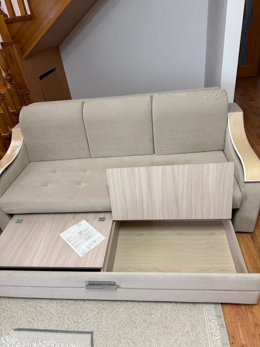 Продам диван.