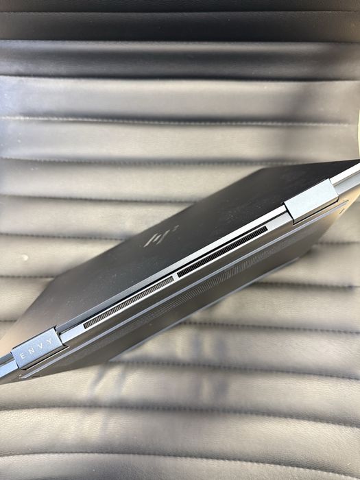 Лаптоп и таблет Hybrid HP Envy x360 2-in-1 Laptop 13- bf0029nn
