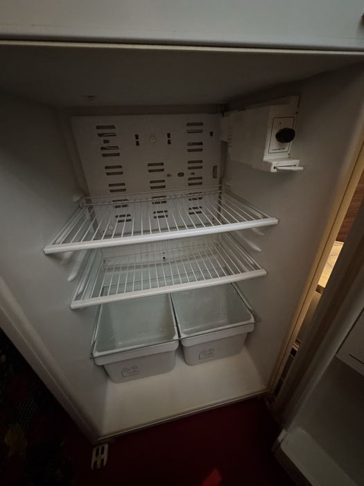 Холодильник бирюса