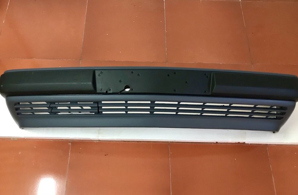 Бампер передний на Мерседес Е-класс W124