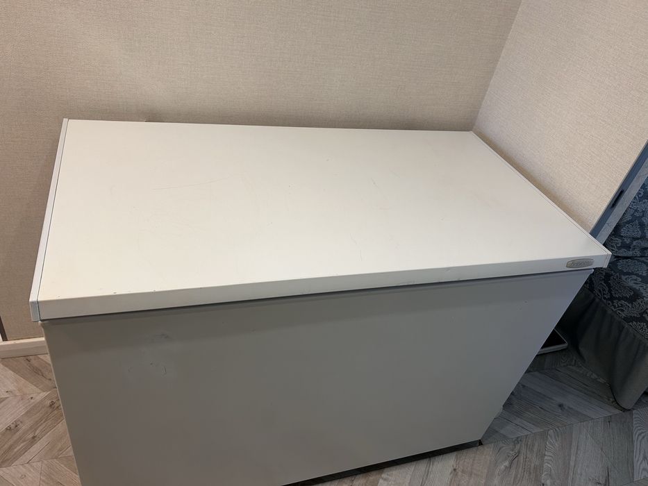 Продам морозильник
