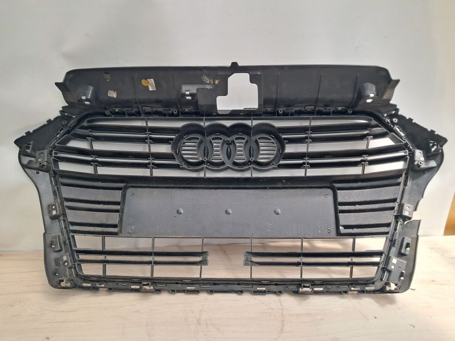 Грил решетка радиатор Audi A3 S Line 8V 2015/2022г