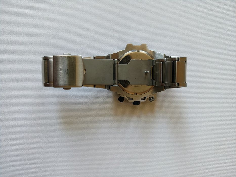 Часовник Guess GW0324G1