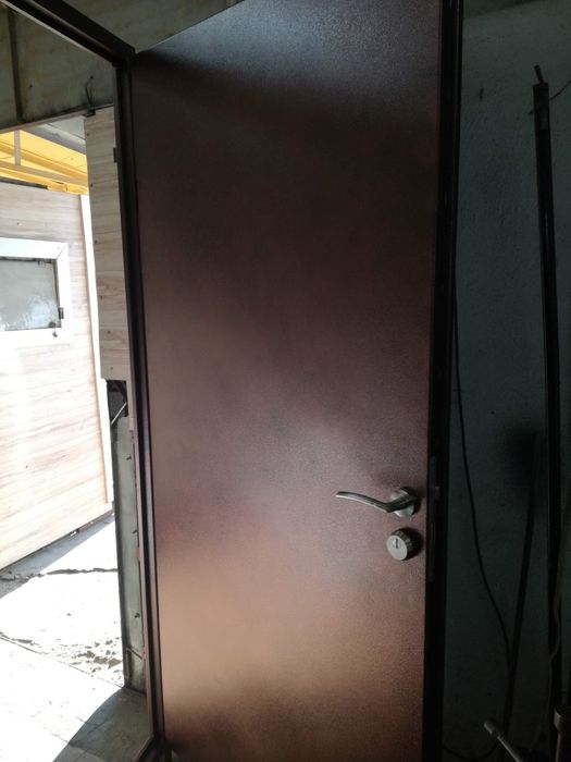 Метални врати,решетки,парапети,огради и др.