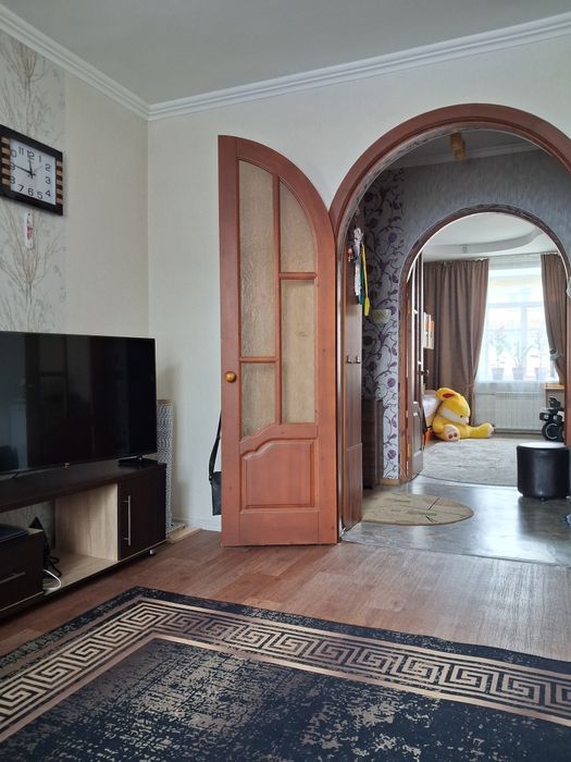 Продам 3 комнатную квартиру