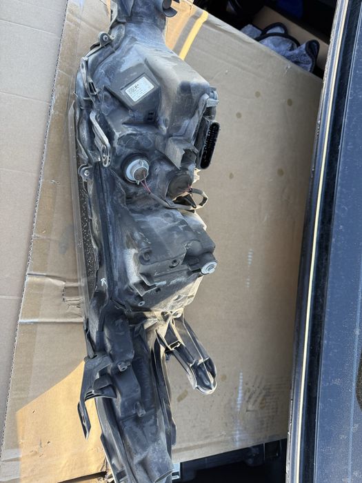 Продам фары от камри70 оригинал