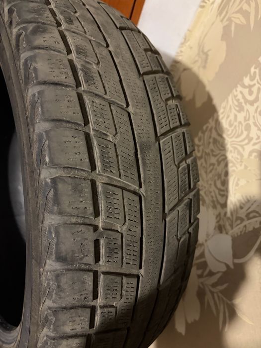 Продам Зимнюю резину