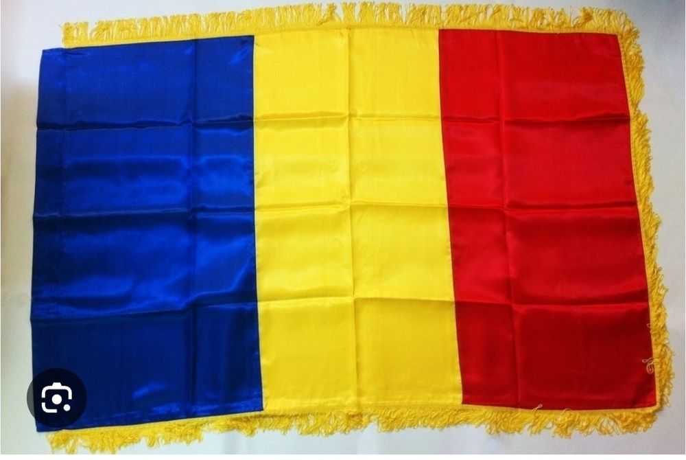 Steagul României cu franjuri