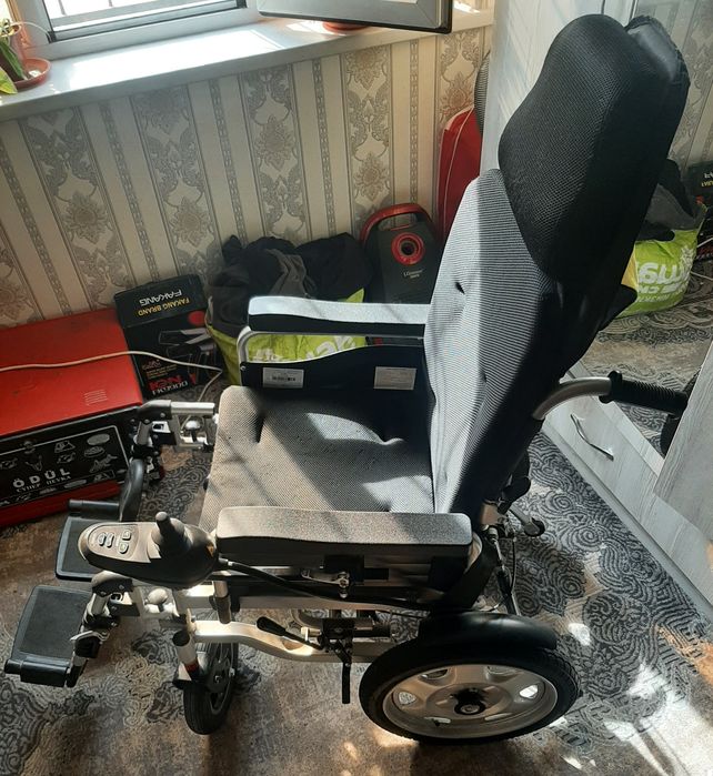 Электрический инвалидная коляска