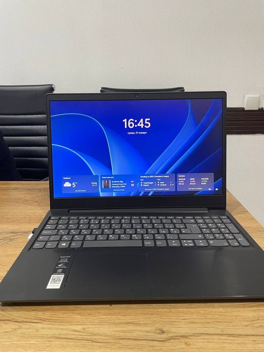 Lenovo Ideapad i3
