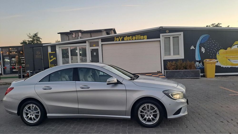 MERCEDES-BENZ CLA