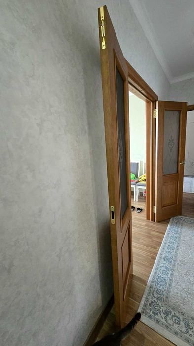 Продам межкомнатные двери, дерево