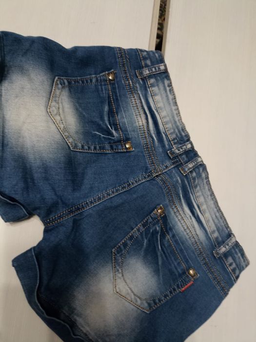 Шорты шорты 42-44р девушкам