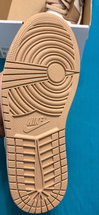 Nike Jordan 1 Mid marimea 39