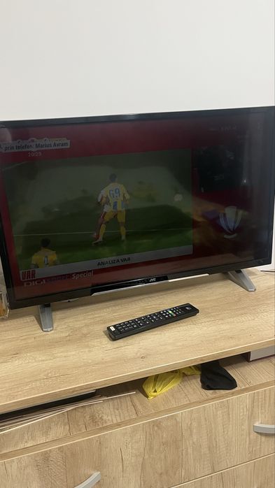 Vand smart TV  diagonala 81