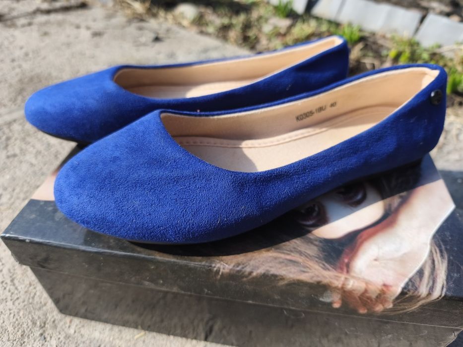 Продам новые балетки.