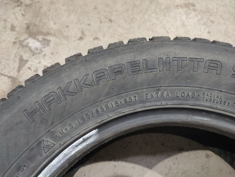 Продам комплект резины 195/65/15