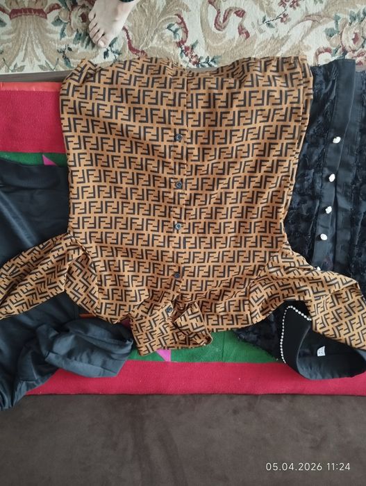 Женские вещи отдам даром