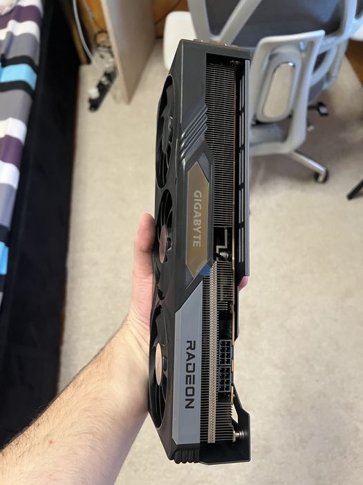 Placa video amd 7700 XT 12 GB