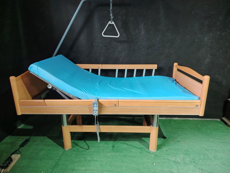 Електрическо болнично легло