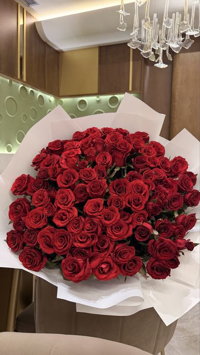 101 красных роз 80 см