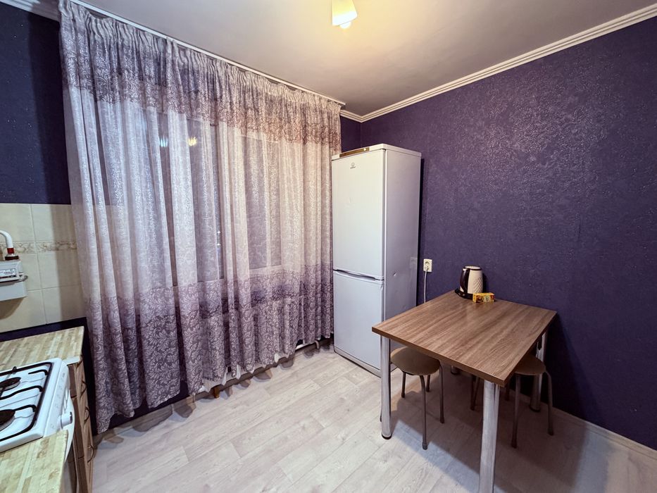 Посуточно 2 ком.кв .тд Ажар