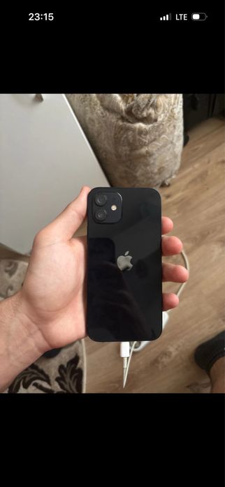 Vand urgent iphone 12 simplu negru fara zgarieturi