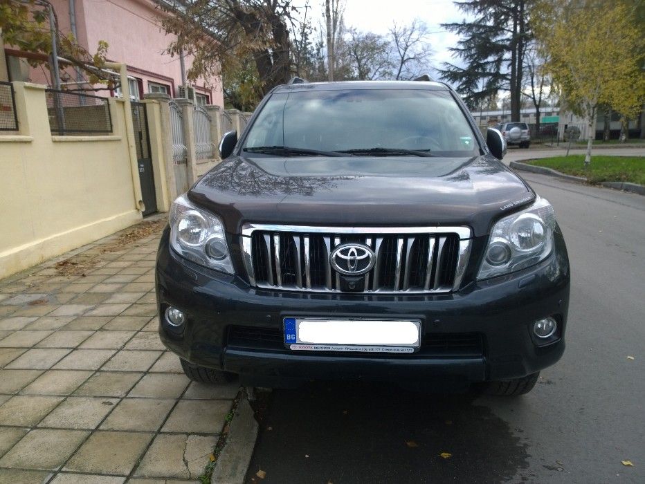 Toyota Land Cruiser J150 2013 година