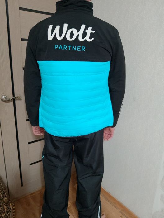 Продам новый костюм