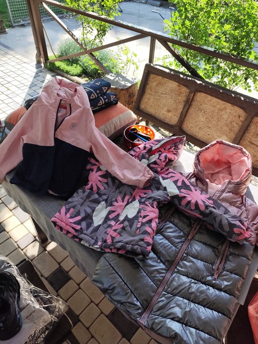 Куртки  зимние осенние б/у