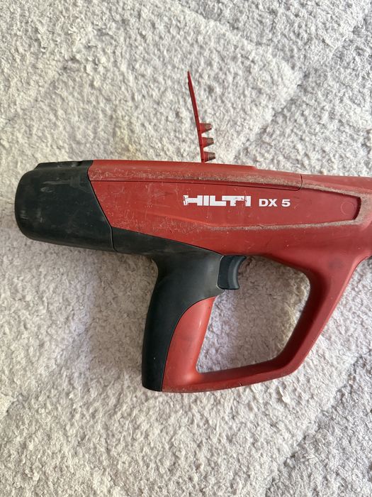 Pistol cuie beton Hilti DX 5