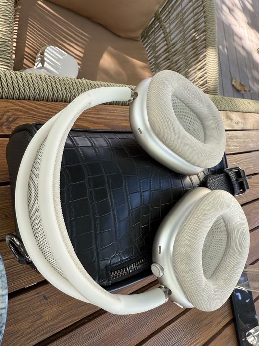 Air pods max original