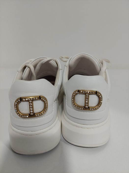 Сандали Lacoste. Размер 35, Сникърси Twiin set