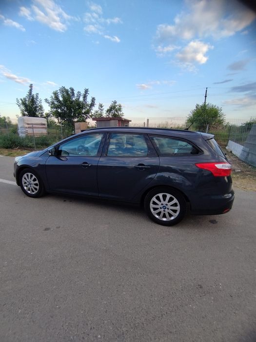 Ford focus an 2012 benzina stare foarte buna