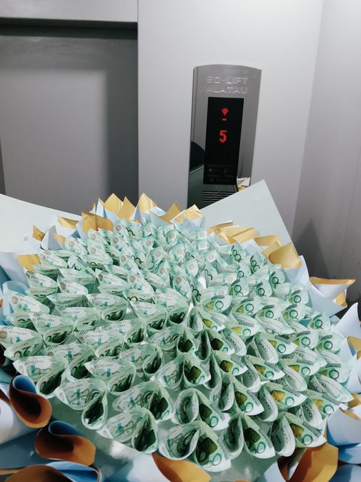 Ақша букет Нұрсат мк