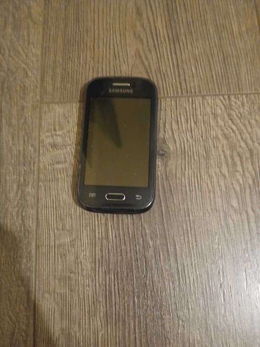 Vând samsung galaxy young 32gb