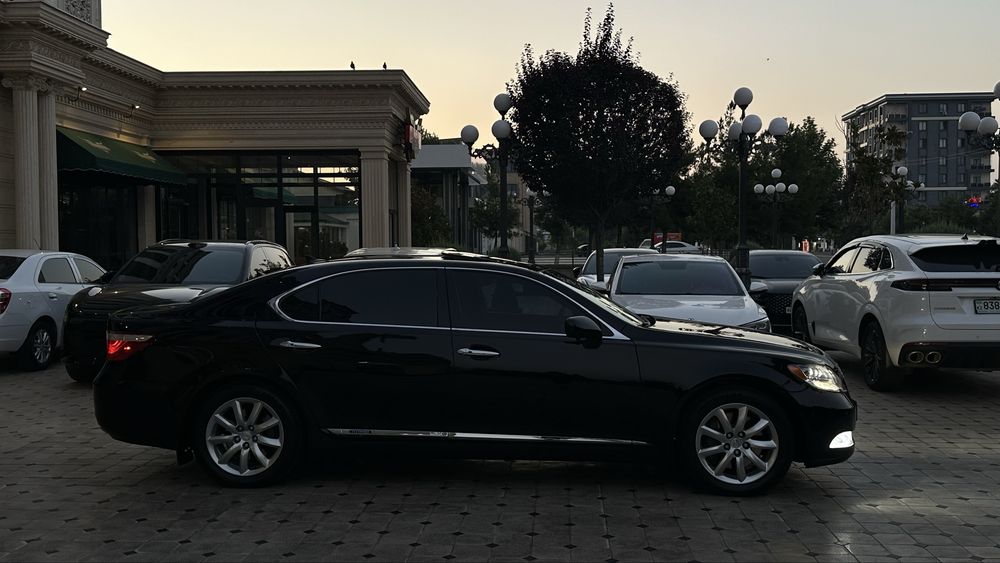 Продается или обмен Lexus LS600HL 4wd 2008 года