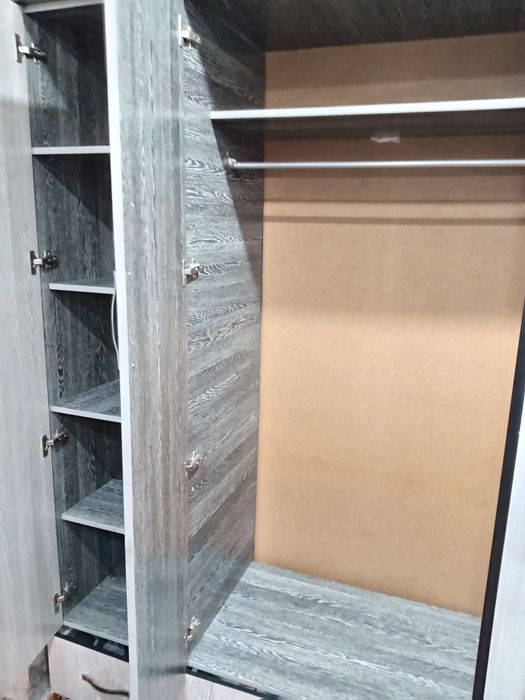 Продам шкаф в хорошем состоянии