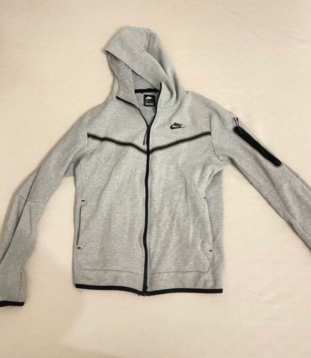 Pantaloni nike tech