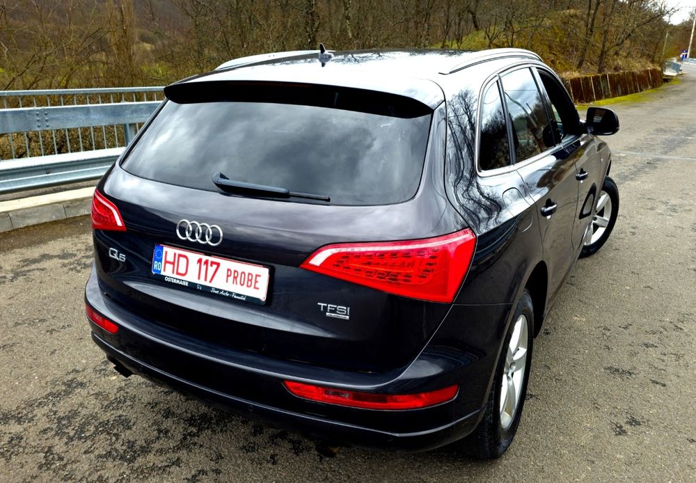 Audi Q5/4x4 / 2.0/ BENZINĂ /4x4 /Automată
