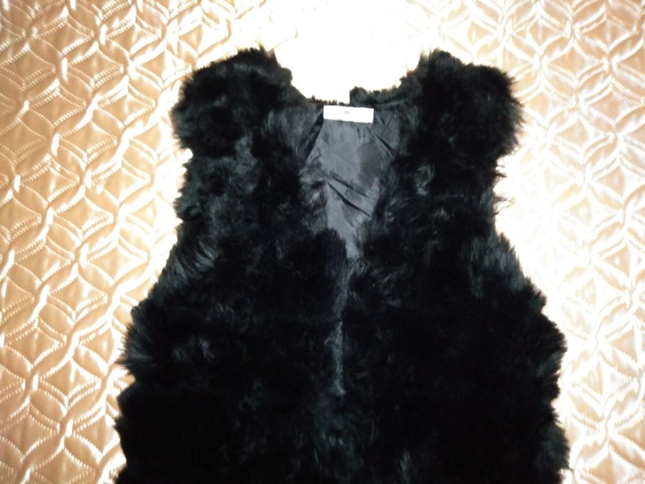 Черен елек с косъм - С размер