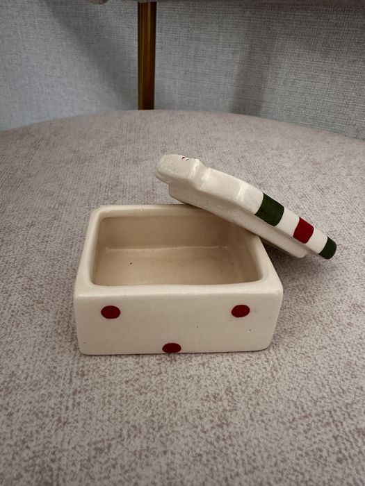 Керамическая шкатулка для украшений