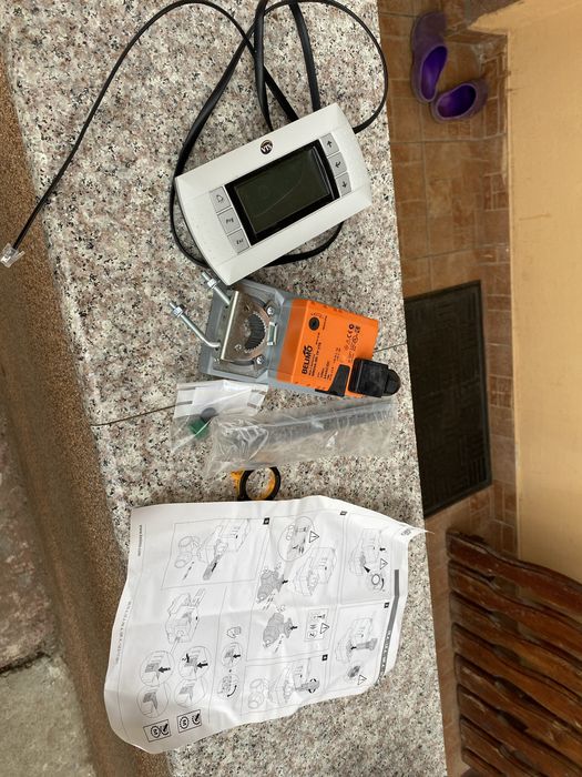 Servomotor belimo24 v + telecomanda de perete